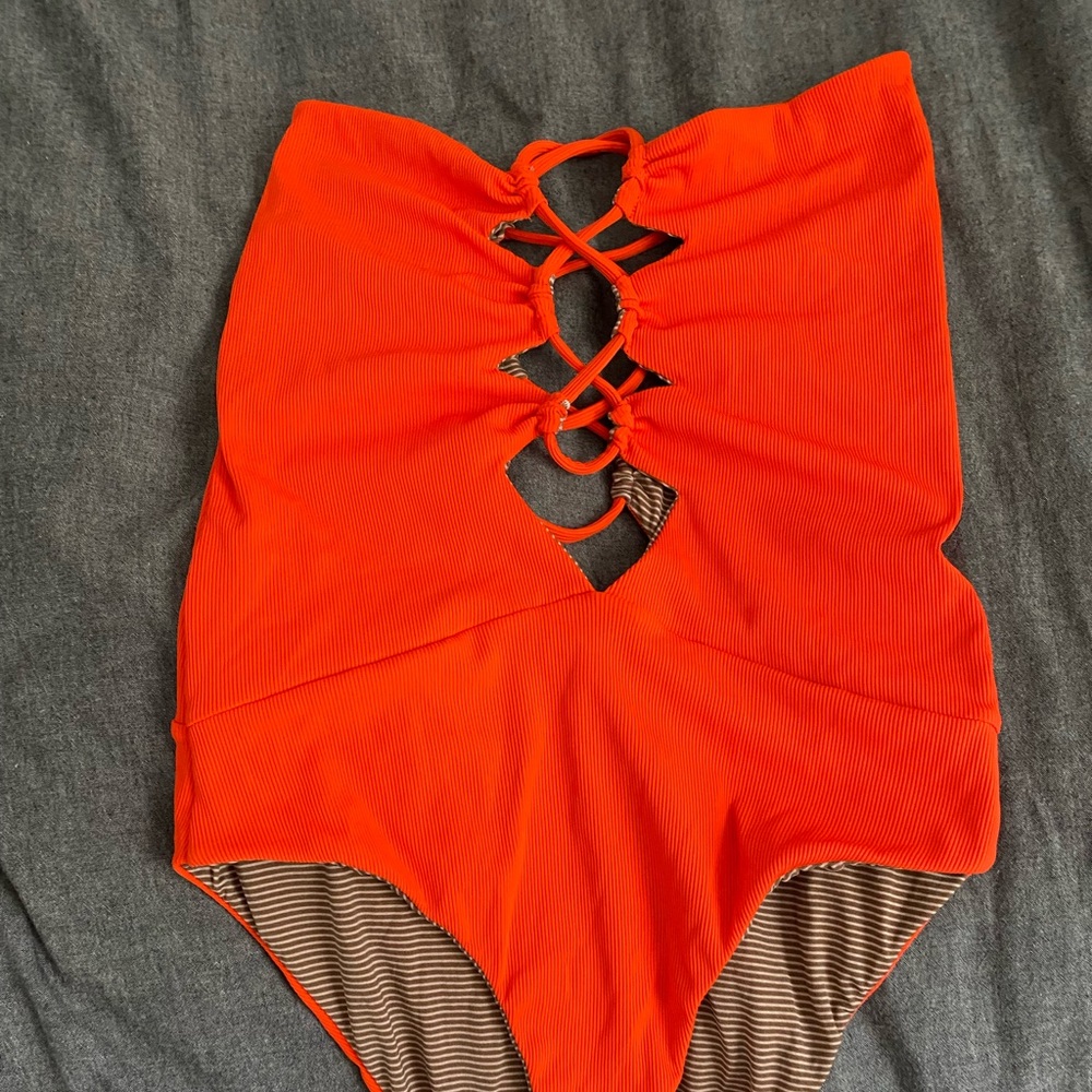 ACACIA Bronx full piece